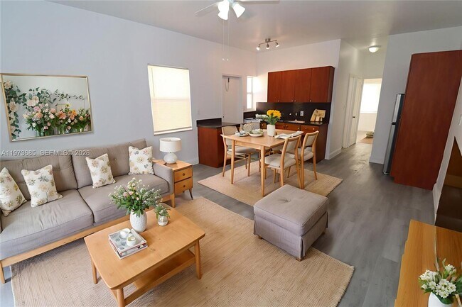 Foto del edificio - 835 83rd St