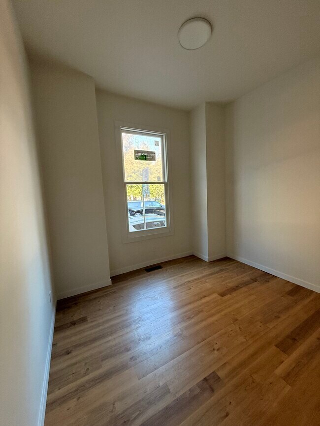 Foto del edificio - 1387 Oak St