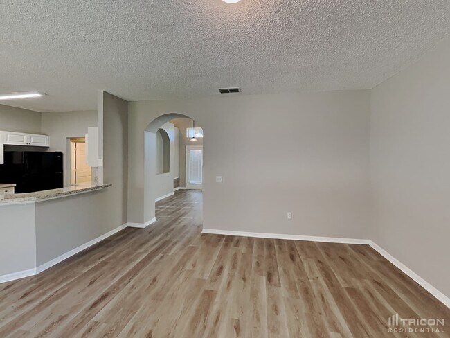 Foto del edificio - 5421 Dahlia Reserve Dr