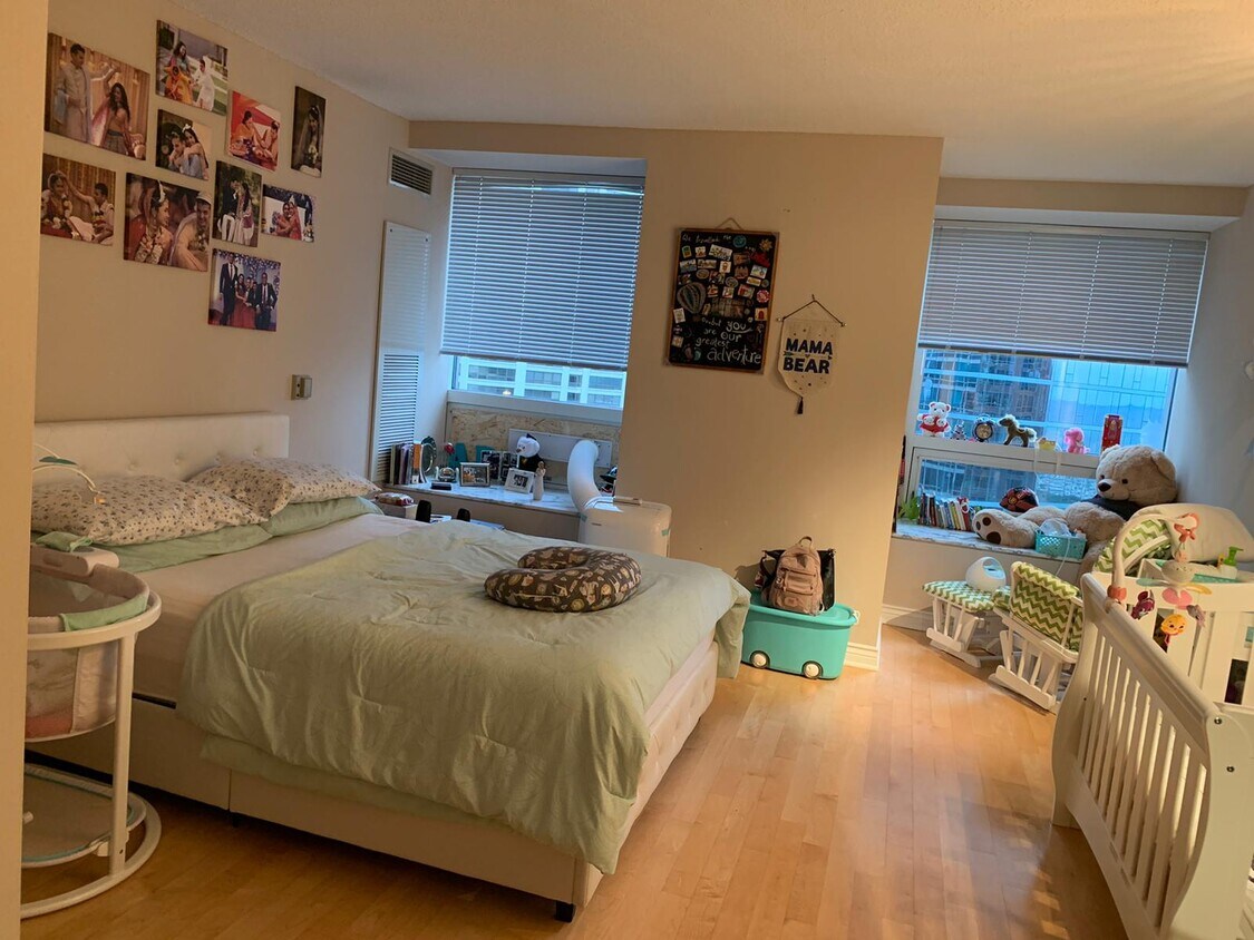 Primary Photo - 512 N McClurg Ct