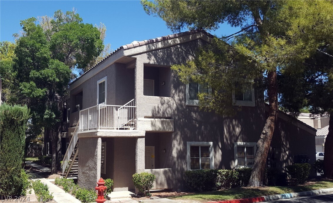 Primary Photo - 5250 S Rainbow Blvd