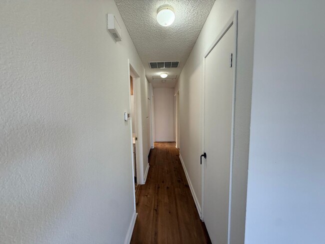 Foto del edificio - Beautiful 3-Bedroom Home with Pool!