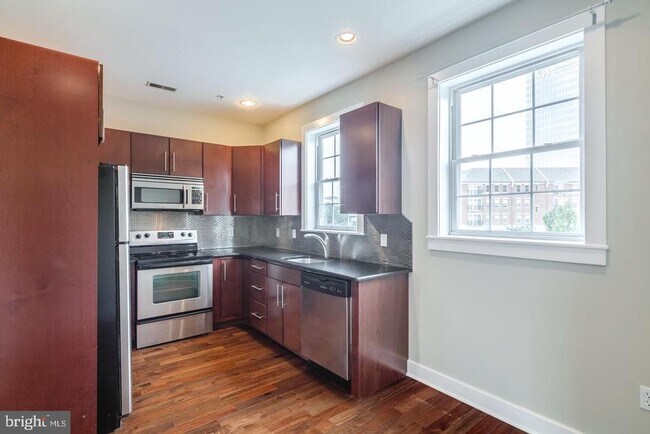 Foto del edificio - 2635 Catharine St