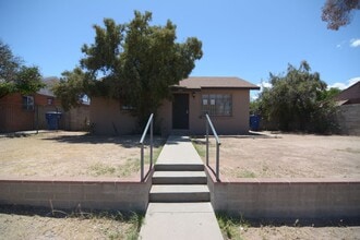 Building Photo - 616 E Linden St