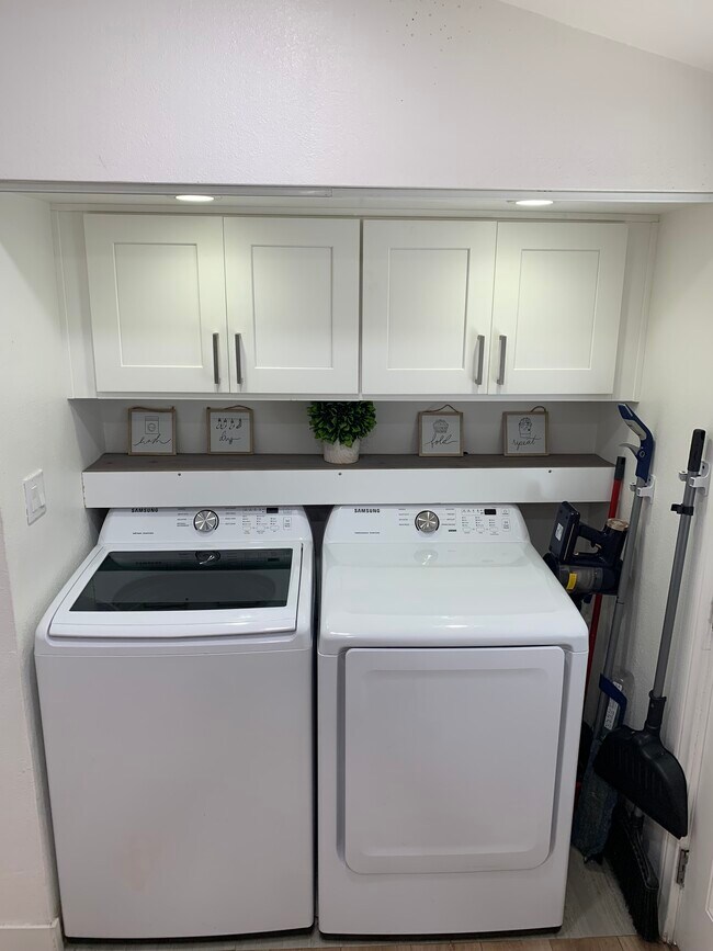 Foto del edificio - 2103 Avalon Ave