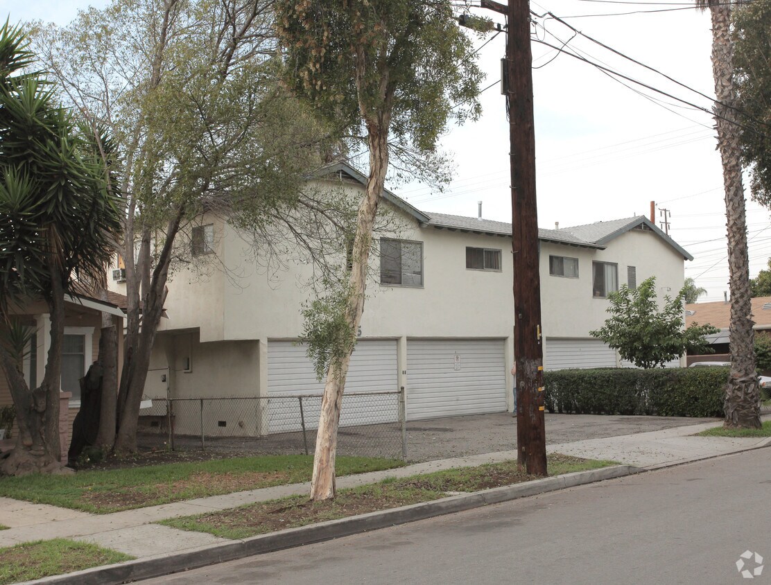 Building Photo - 6215 Orchard Ave