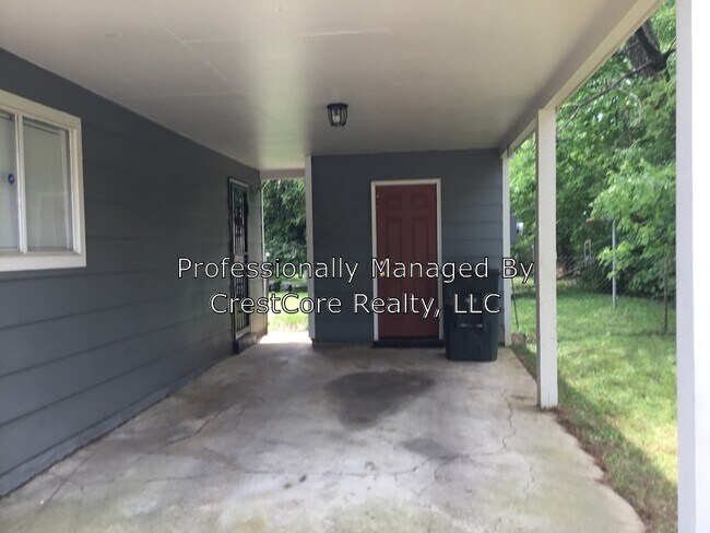 Building Photo - 4041 Cottonwood Rd
