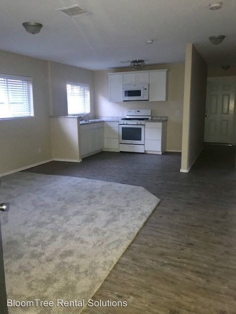 Building Photo - 321 N Alarcon St