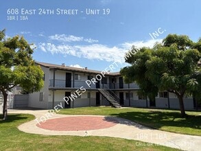 Building Photo - 608 E 24th St