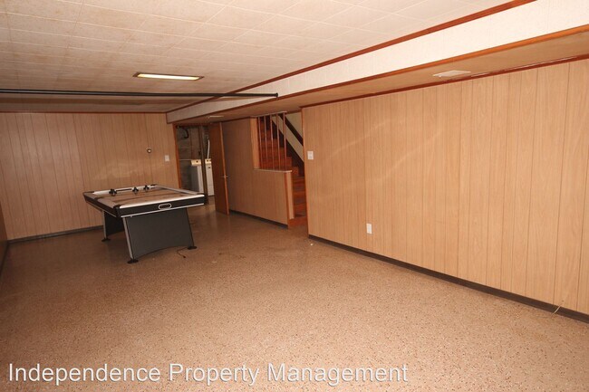 Building Photo - 3 br, 1 bath House - 942 Gilbert Road