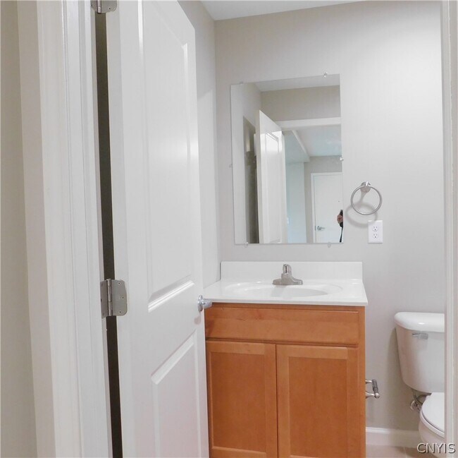 Foto del edificio - 413 S Main St