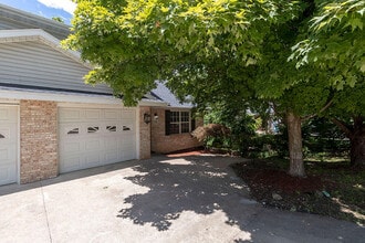 Building Photo - 5318 Godas Cir