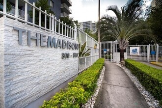 Building Photo - 800 N Miami Ave
