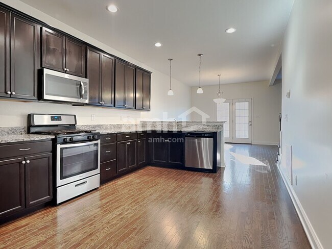 Foto del edificio - 1617 Silver Spur Ln