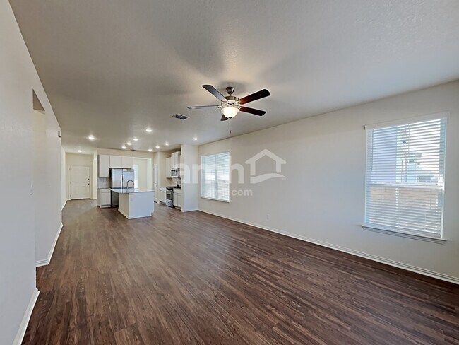 Foto del edificio - 211 Pebble Creek Run