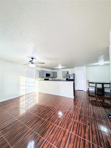 Foto del edificio - 240 Crowfoot Dr