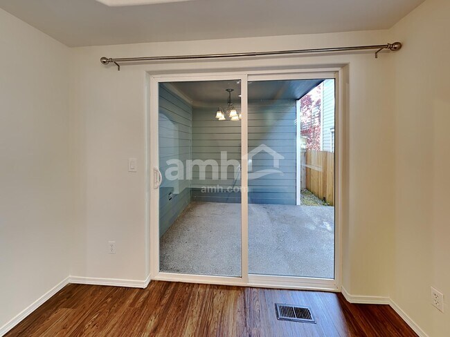 Foto del edificio - 18321 96th Ave E