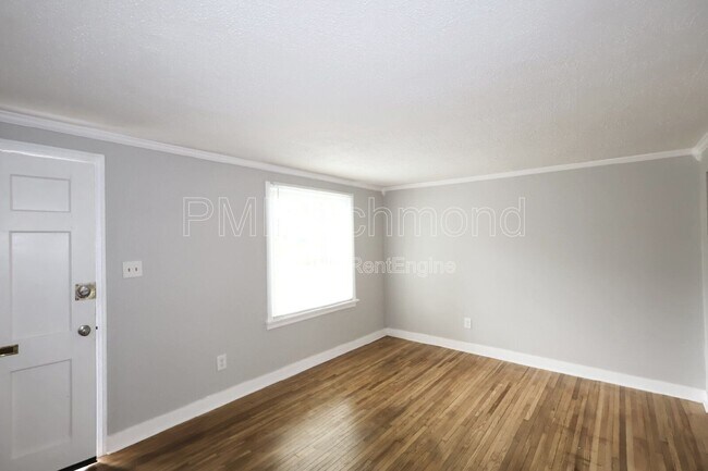 Foto del edificio - 2405 Bransford Dr