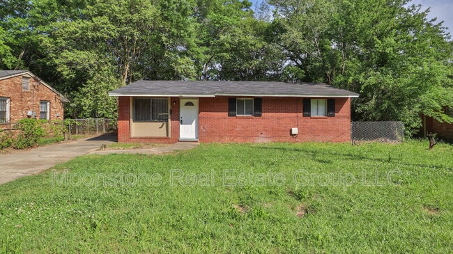 Building Photo - 1052 Enoch Dr