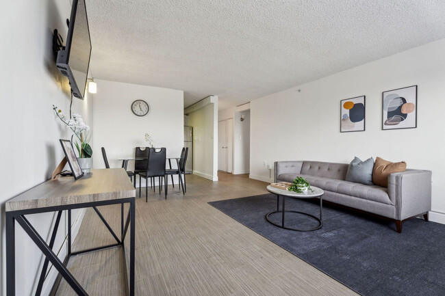 Building Photo - 1711 Bellevue Ave