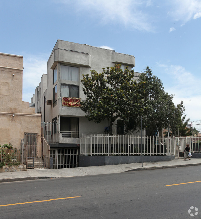 Building Photo - Harris Apartments