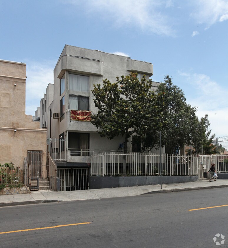 Foto del edificio - Harris Apartments