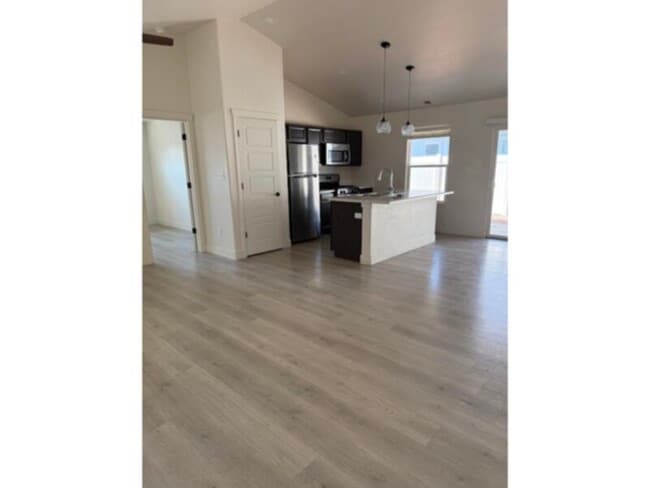 Building Photo - Stunning Rancher Built in 2021!!