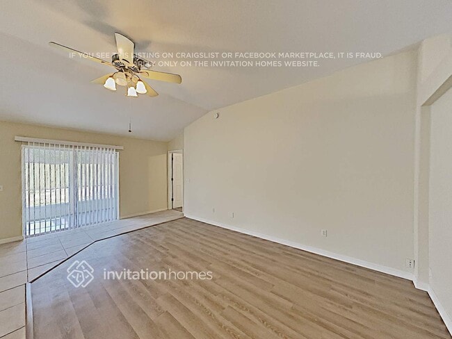 Foto del edificio - 370 Pine Springs Dr