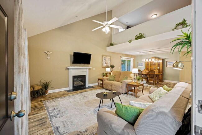 Foto del edificio - 5349 Deep Blue Ln