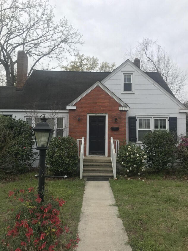 Foto principal - 1217 South Blvd