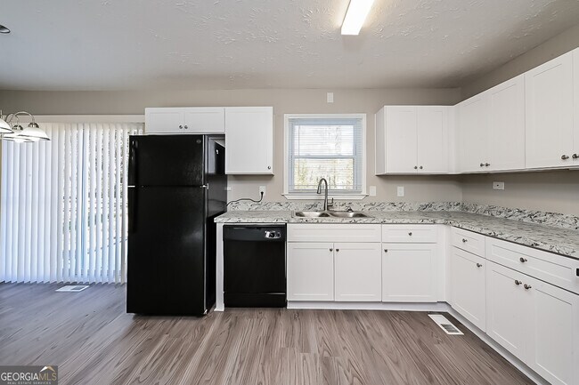 Foto del edificio - 4975 Manor Dr SW