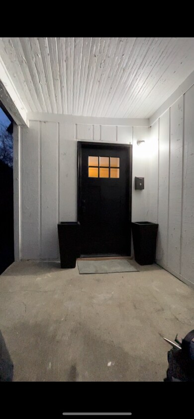 Front Door - 1220 Newman St