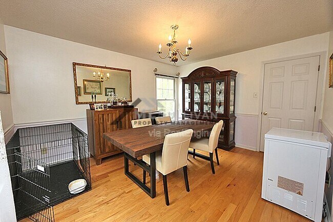 Building Photo - 3606 Manford Dr