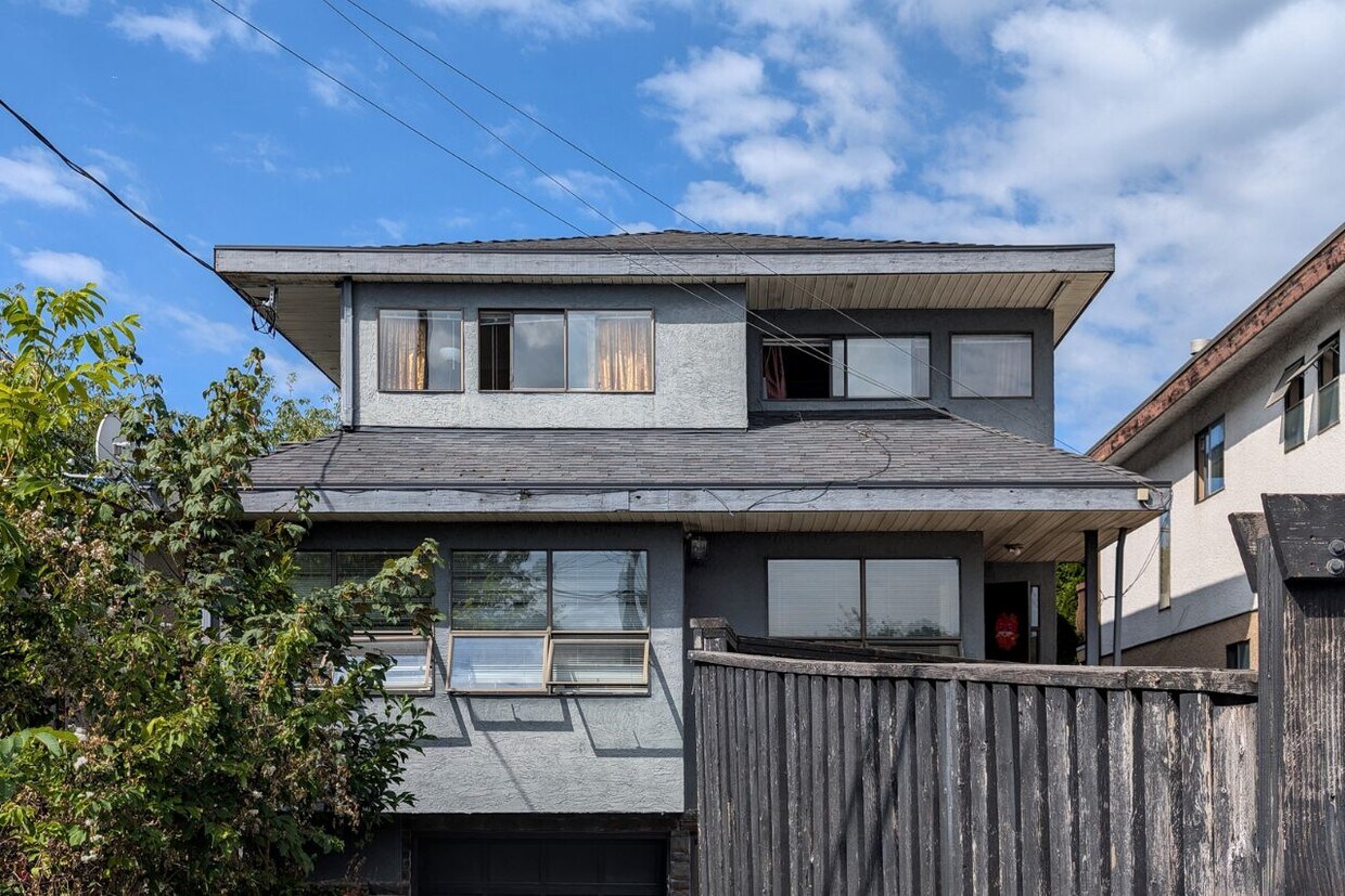 Photo principale - 3628 Dunbar St