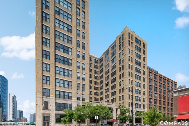 Building Photo - 728 W Jackson Blvd