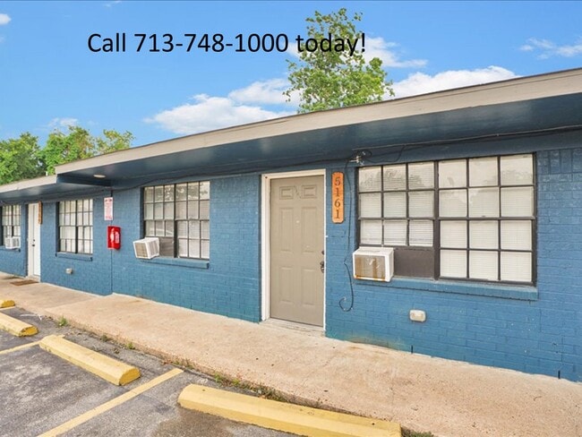 Building Photo - 5149 Lavender St