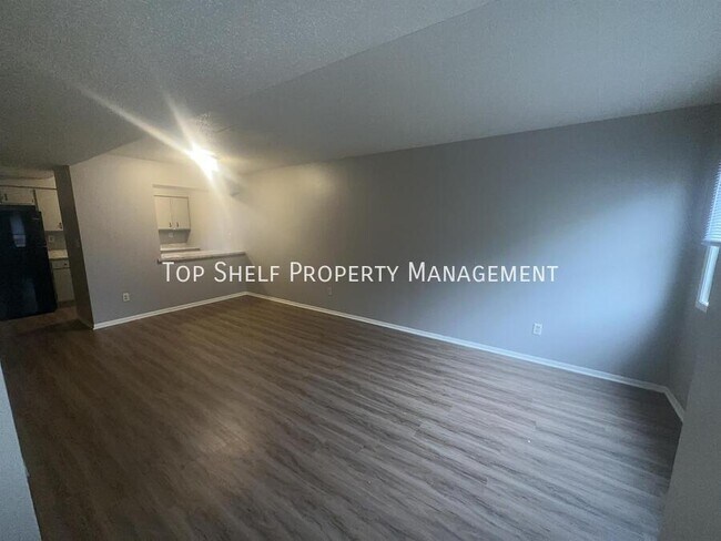 Foto del edificio - 4211 E Ovid Ave