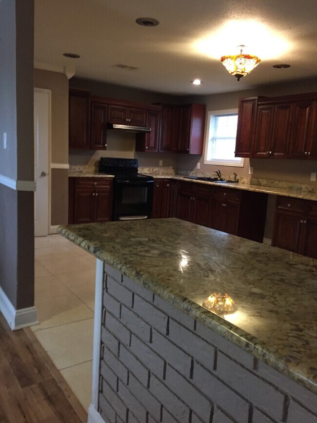 Building Photo - 3512 Campagna Dr