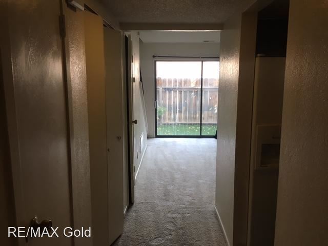 Building Photo - 2 br, 1.5 bath House - 13958 Lear Blvd.