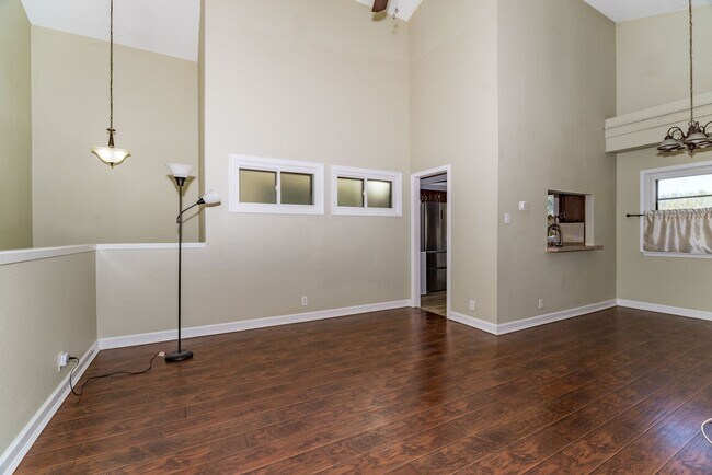 Foto del edificio - 14122 Churchill Estates Blvd