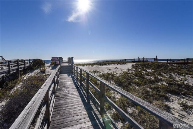 Building Photo - 943 Dune Rd