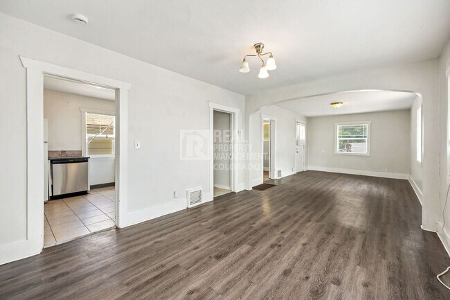 Foto del edificio - 3059 S Lincoln St