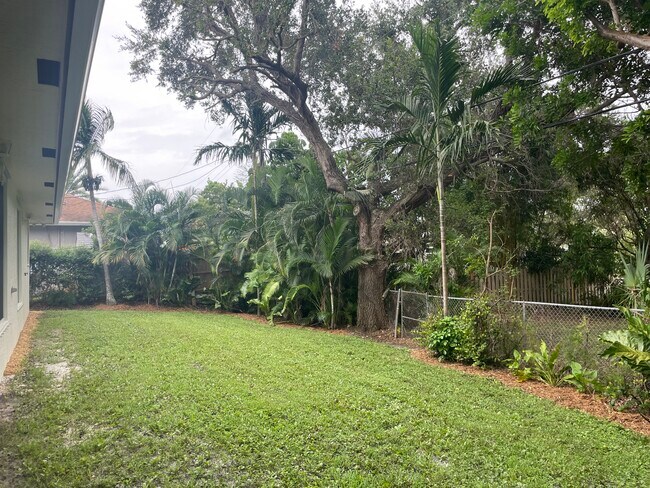 Foto del edificio - 6802 Westview Dr
