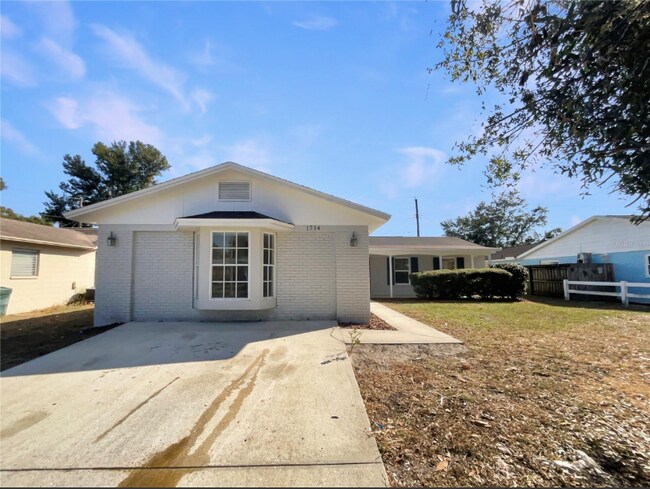Foto del edificio - 1714 Sanchez Ave