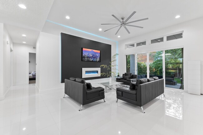 Foto del edificio - 1854 W Hampton Bay Dr
