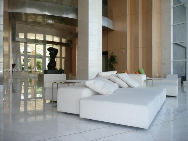 Foto del edificio - 901 Brickell Key Blvd
