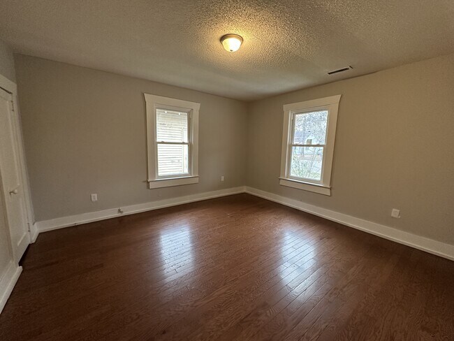 Building Photo - 2722 Ave I