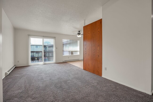 One Bedroom Vaulted - Shorewood Terrace Apartments