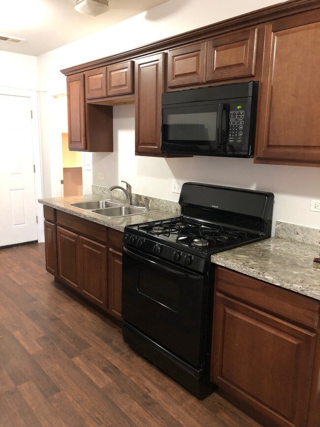 Foto del edificio - 1719 E 78th St
