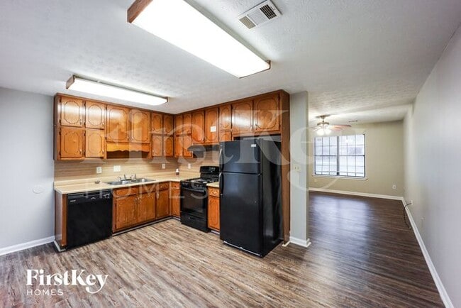 Building Photo - 1327 Labelle St